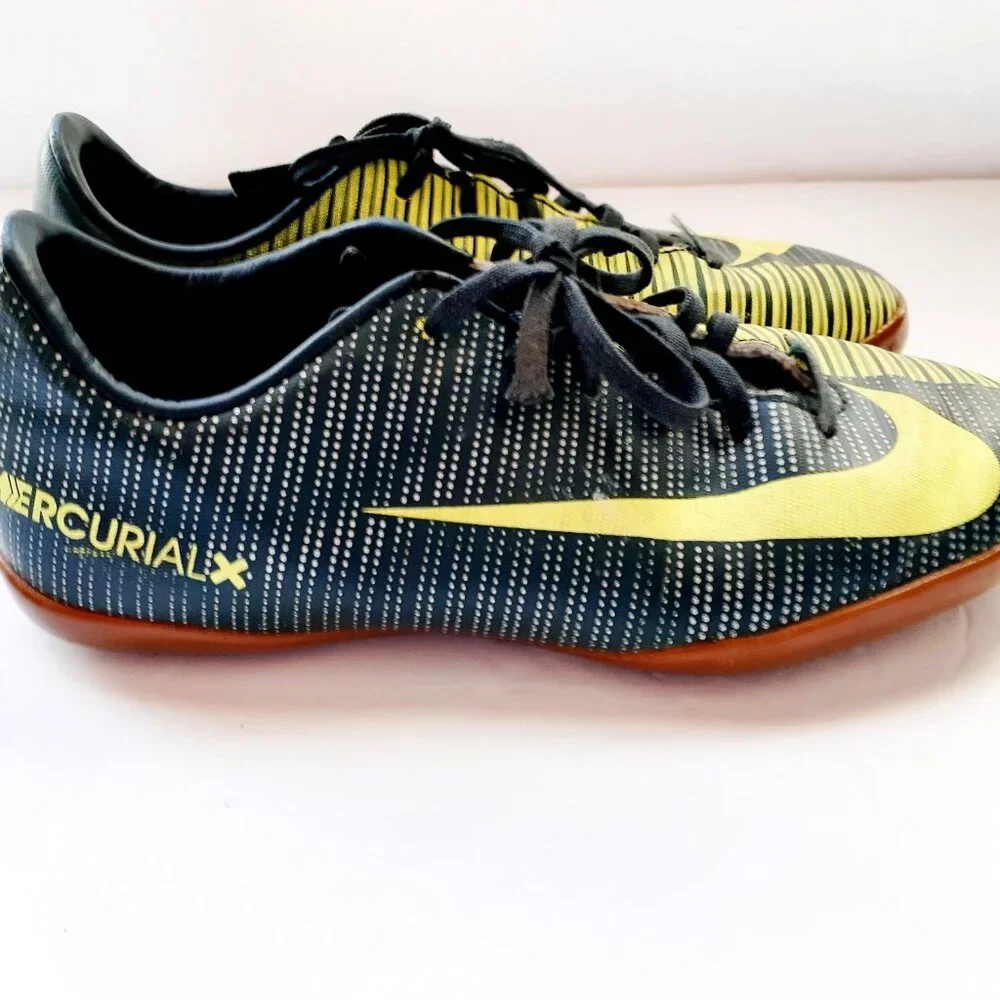 Nike Kids Shoes Mercurial Indoor Soccer Green 5 Youth